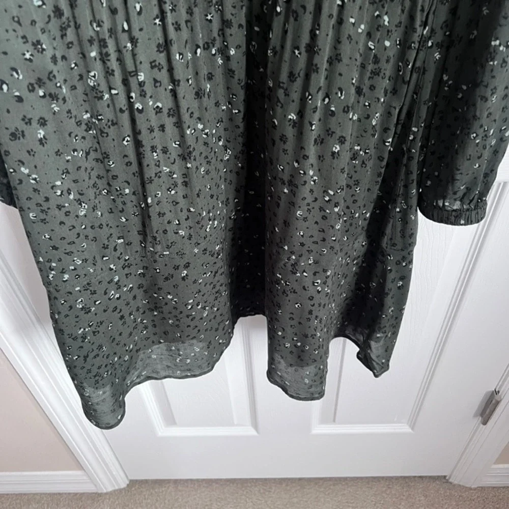 Cloth & Stone Olive Green Abstract Print Elastic Waist Long Sleeve Mini Dress‎ M